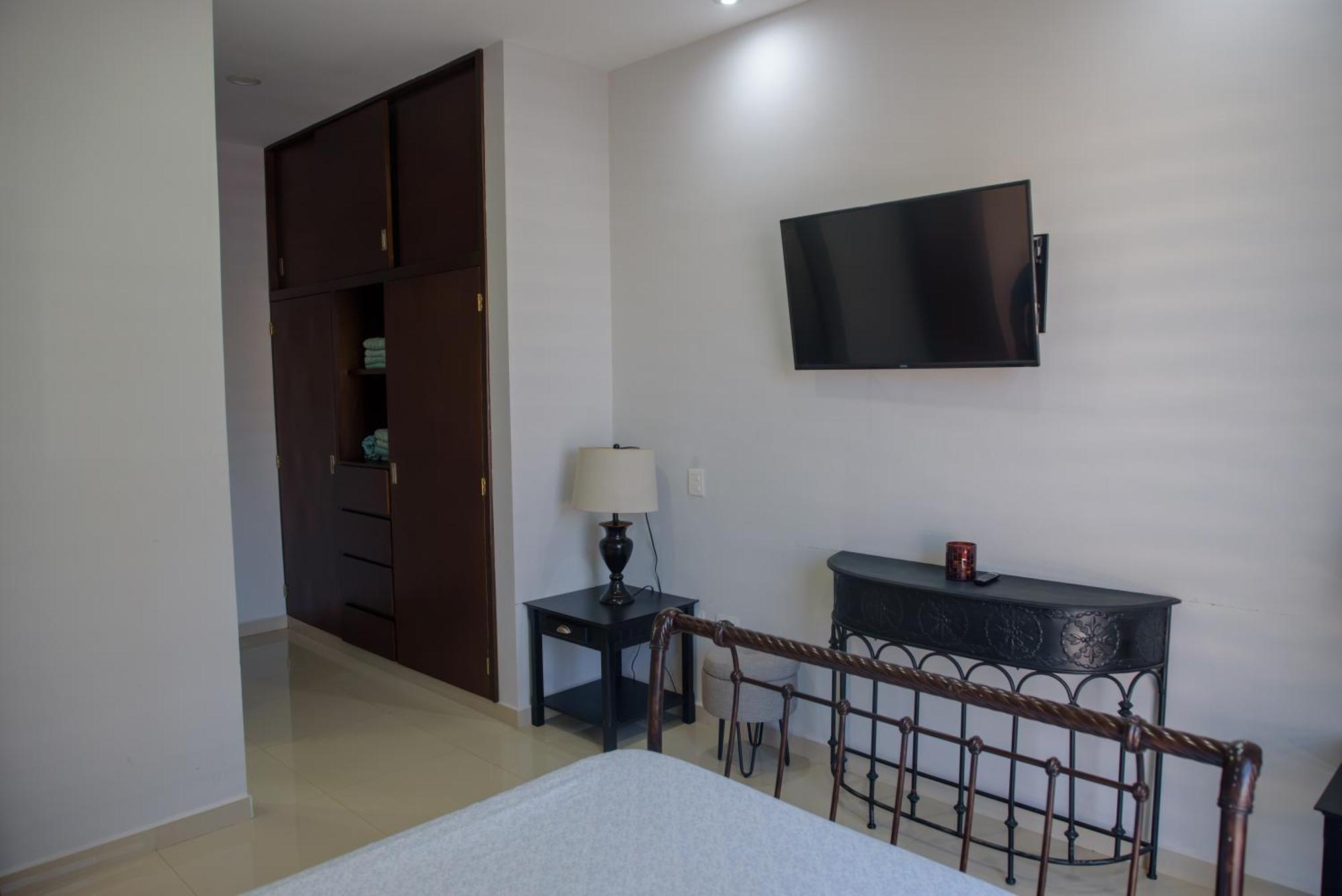 2Br/2Ba Condo 1 Block To Ocean! - Unit 6 Mazatlán Extérieur photo